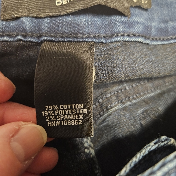 EUC Torrid skinny jeans - Picture 4 of 12